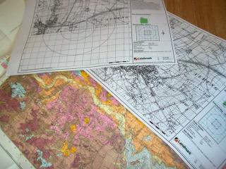 الدراسات الجيولجية المكتبية